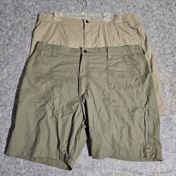 Lot of 2 Columbia Cargo Shorts Mens 42 Outdoor Hiking Quick Dry Pockets Blend - Picture 1 of 7